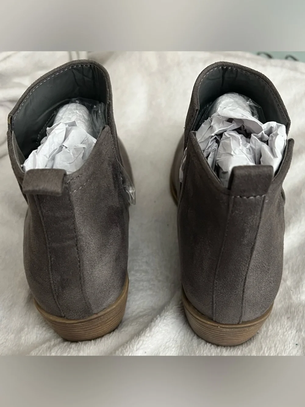 NWT Journee Collection Womens Rimi Grey Faux Suede Pull-On Ankle Boots
